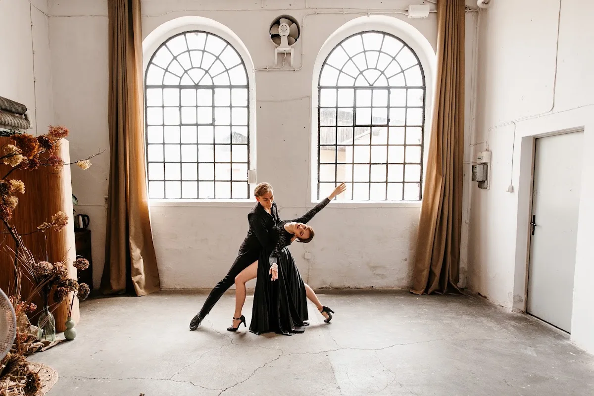 Mateusz Gawron CHICAGO Dance Studio