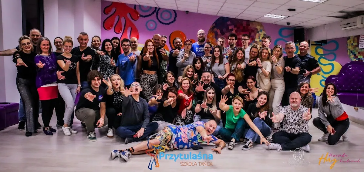 Przytulaśna Szkoła Tańca Tychy - Aerial Hoop, Aerial Joga, taniec użytkowy, tango argentyńskie, nauka tańca, akrobatyka