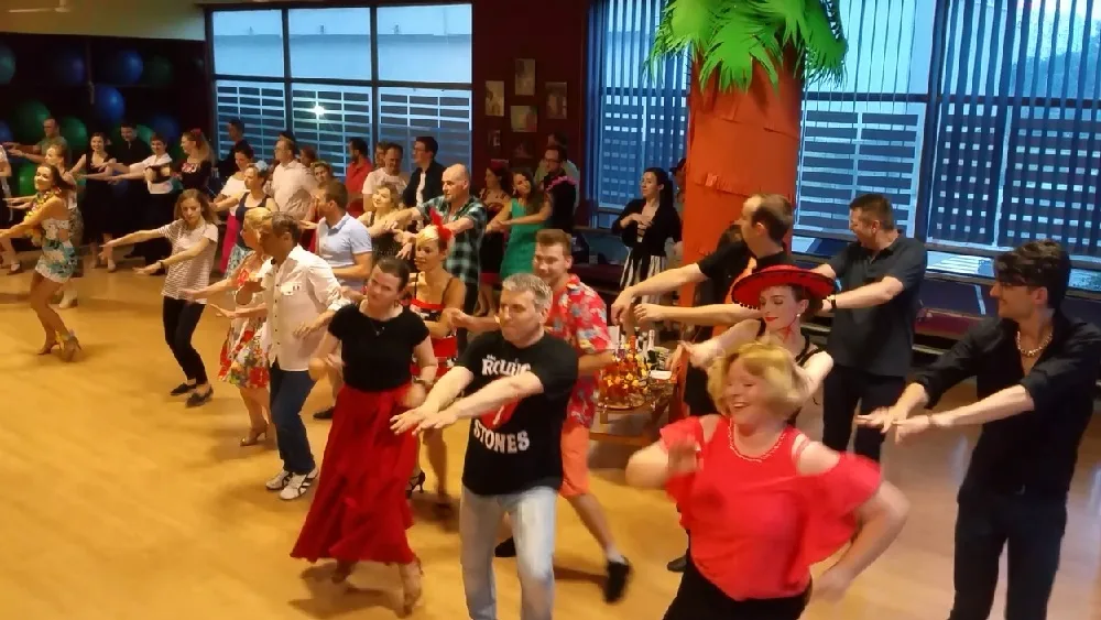 Szkoła Tańca Salsa Los Amigos